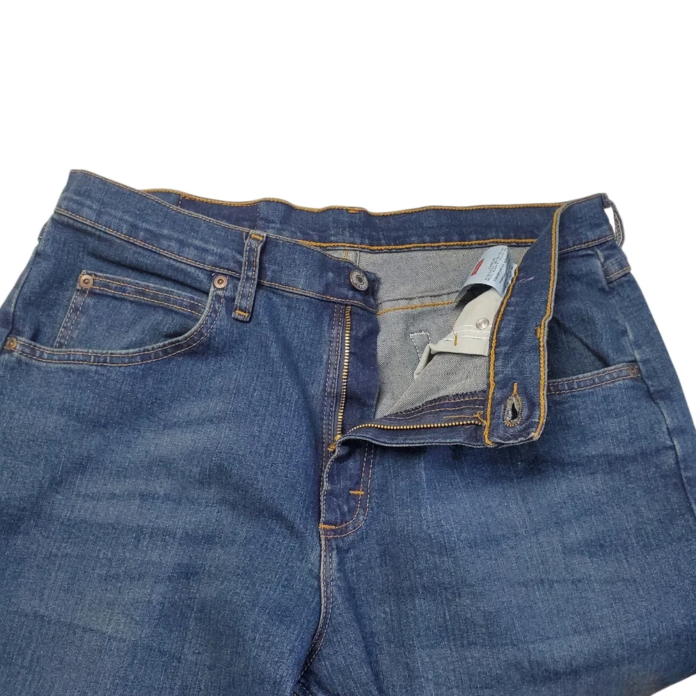 Wrangler Men's Blue Jeans Size 32 X 32
